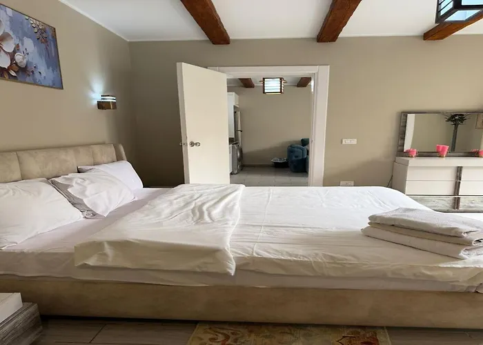 Cozy 1 Broom At Bali F11 Apartment